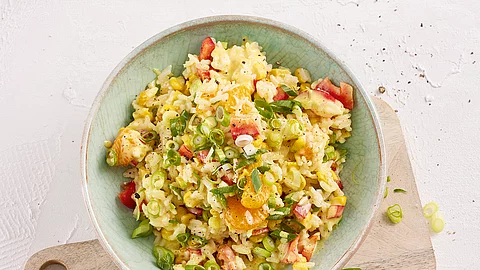 Reissalat mit Curry-Dressing