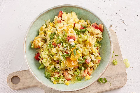 Reissalat mit Curry-Dressing
