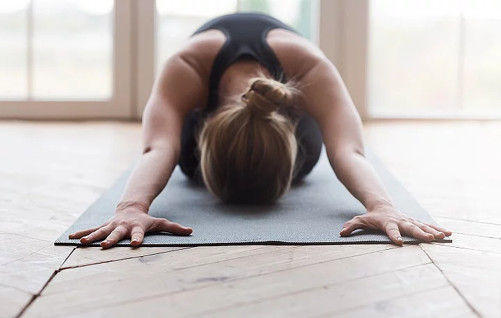 Yoga, Kind, Post-Covid, Atemübung, Asana