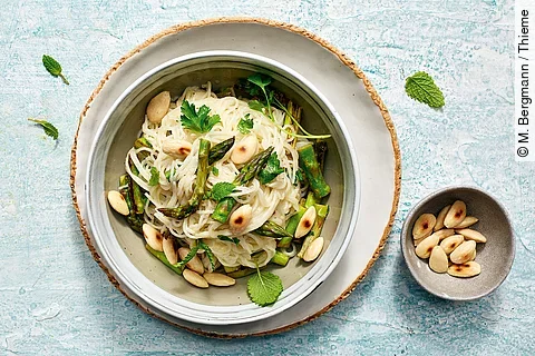 Grüner Glasnudelsalat