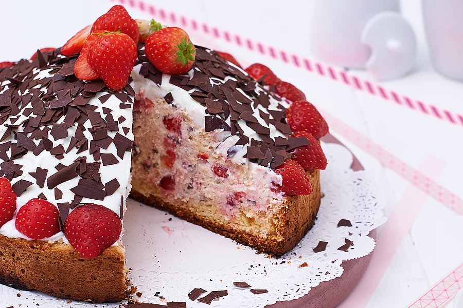 Erdbeer-Kuppel-Torte
