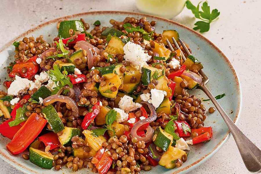 Linsensalat mit gebratenem Gemüse