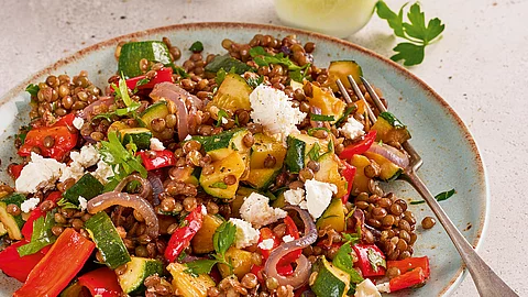 Linsensalat mit gebratenem Gemüse