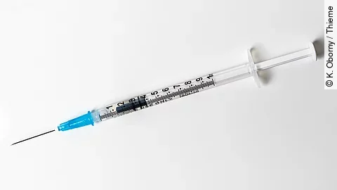 Spritze auf hellem Hintergrund