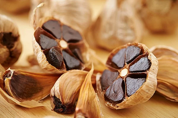 Schwarzer Knoblauch 