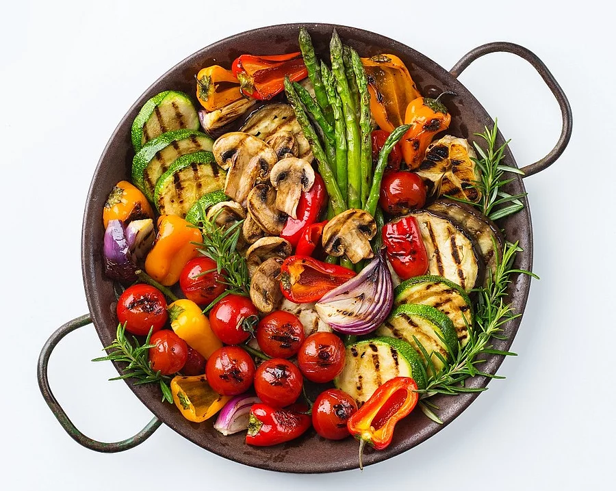 Gegrilltes Gemüse im Topf