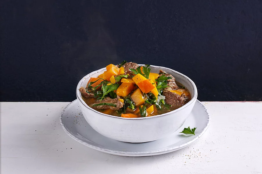 Gulaschsuppe mit Kürbis
