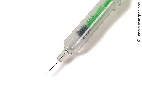 Spritze auf weißem Hintergrund