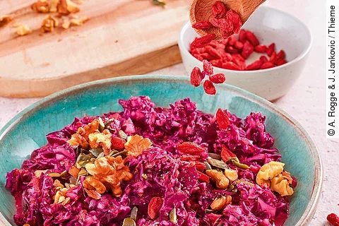 Rotkohlsalat mit Orangen-Dressing