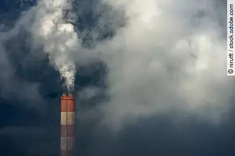 Rauch aus Kohlekraftwerk 