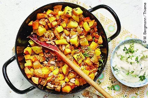 Kartoffeln aus der Pfanne mit Kohlrabi-Kresse-Quark
