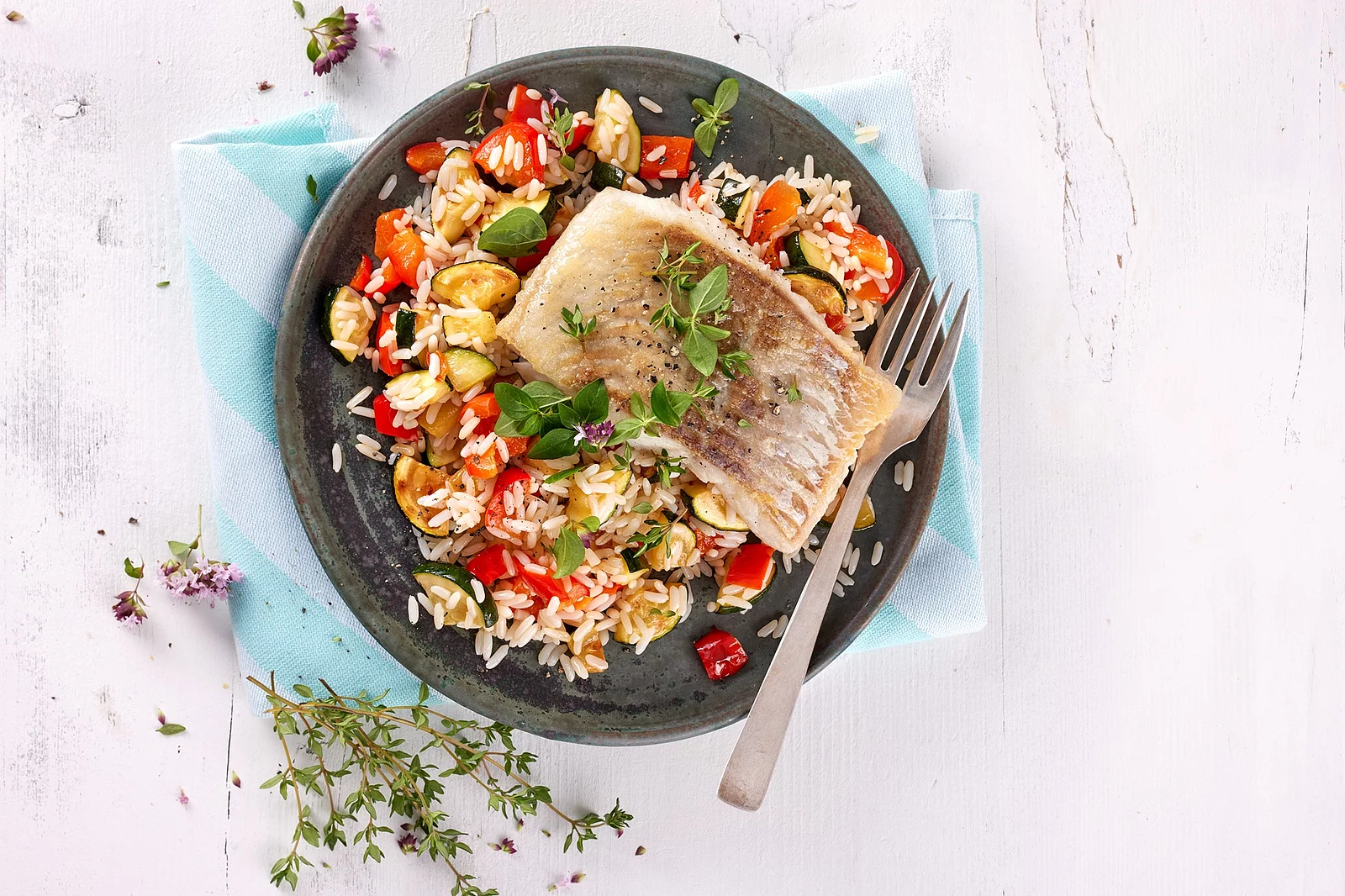 Seelachsfilet mit Gemüsereis