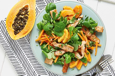 Feldsalat mit Papayapute