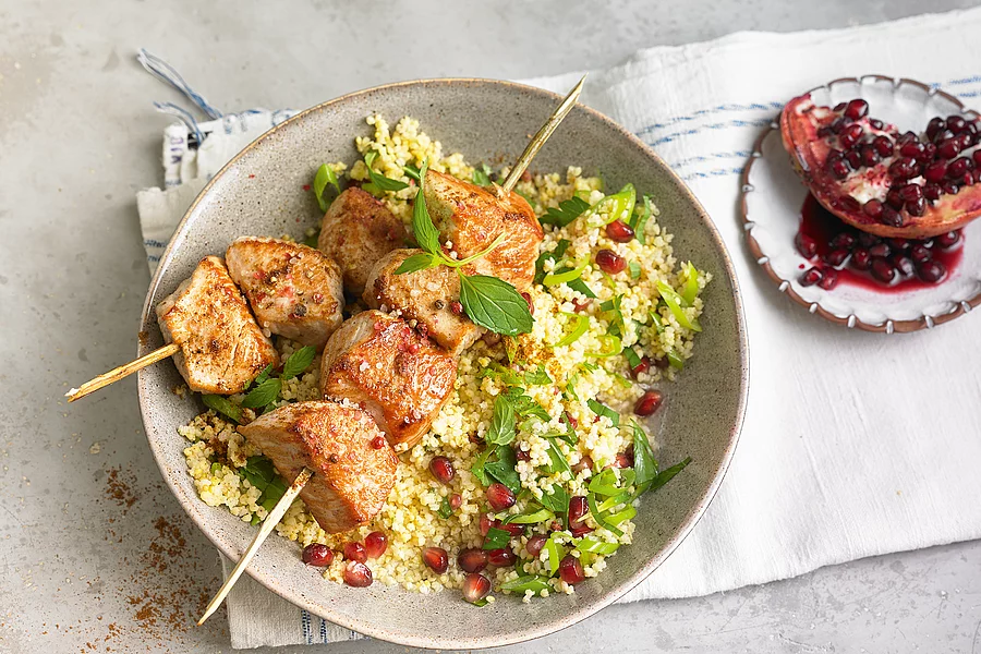 Orientalische Puten-Spieße mit Hirsesalat