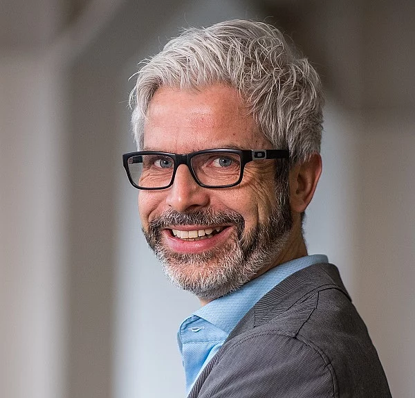 Prof. Tobias Esch