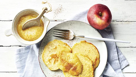 American Pancakes mit Zimtapfelmus