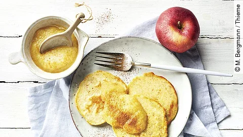 American Pancakes mit Zimtapfelmus