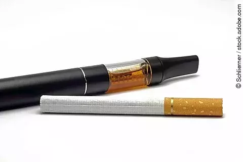 Zigarette und E-Zigarette
