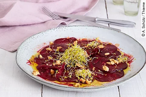 Rote-Bete-Carpaccio mit Sprossen