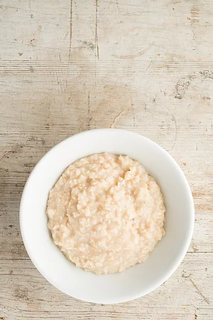 Schüssel mit Porridge