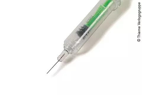 Spritze auf weißem Hintergrund