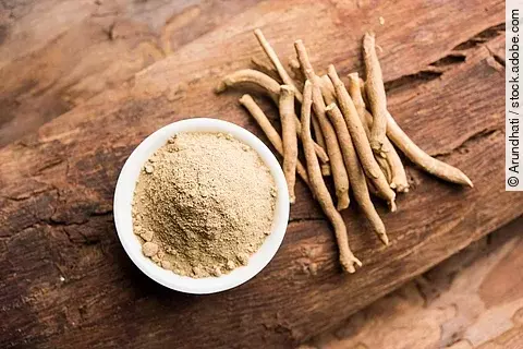 Ashwagandha: Wurzeln und Wurzelpulver