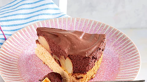 Schokomousse-Kuchen mit Birnen