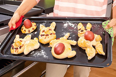 Hefeteig für Osterhase und Osternest