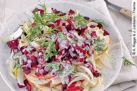 Salat mit Rote Bete und Mandeldressing