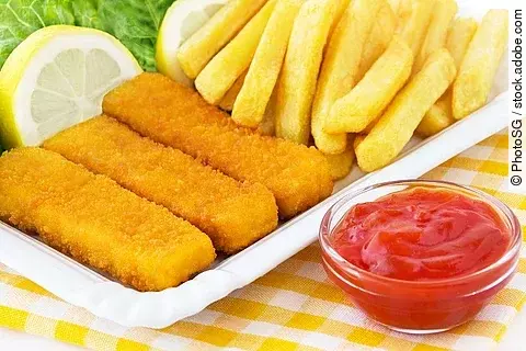 Fischstäbchen, Pommes, Ketchup