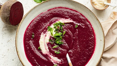 Rote-Bete-Suppe mit Meerrettich