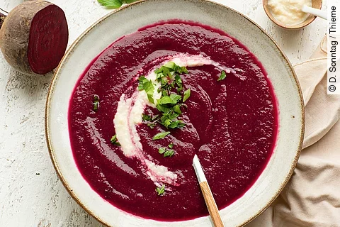 Rote-Bete-Suppe mit Meerrettich