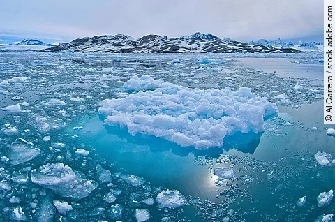 Arktis, im Meer schwimmendes Eis