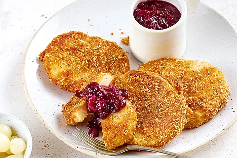 Sellerieschnitzel mit Preiselbeer-Dip