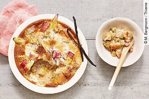 Rhabarber unter der Haube