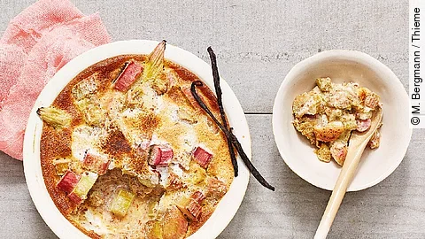 Rhabarber unter der Haube