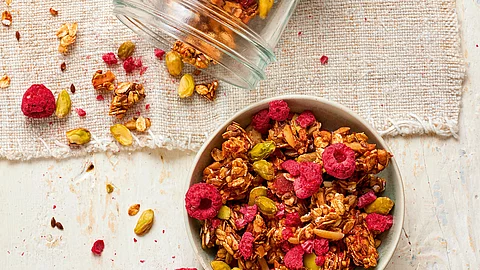 Himbeer-Pistazien-Granola