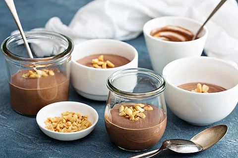 Schokopudding mit Erdnüssen