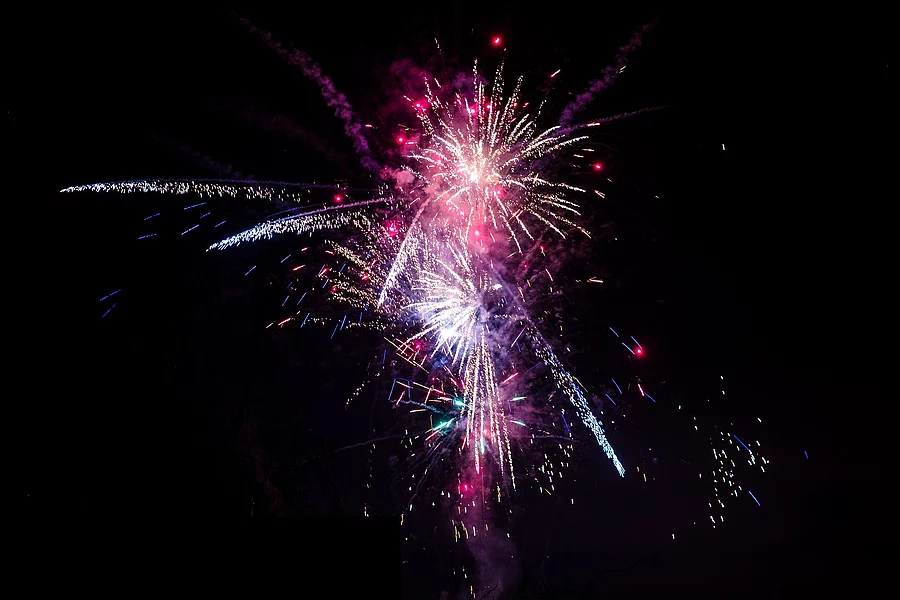 Feuerwerk am Nachhimmel