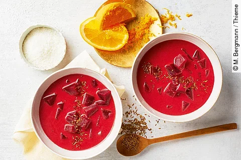 Rote-Bete-Suppe mit Kreuzkümmel-Topping