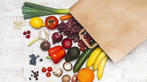 Gemüse, Obst, Papiertüte