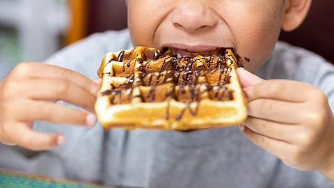 Kind, Essen, ungesund, Waffel, Mangelernährung