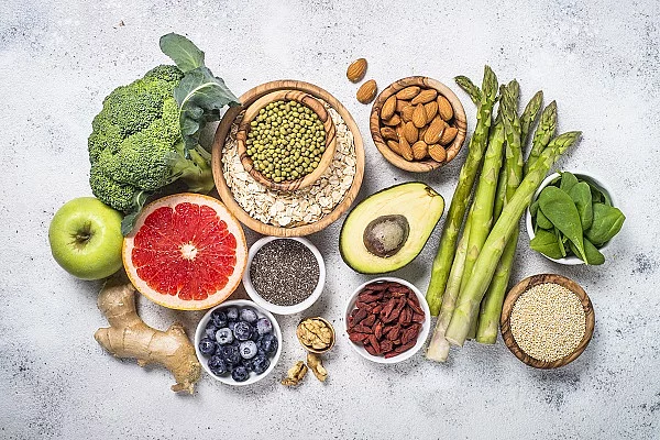 Gesunde Lebensmittel, Gemüse, Obst, Mandeln, Hülsenfrüchte