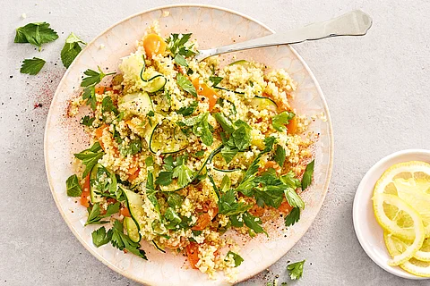 Bulgursalat mit Karotten und Kräutern