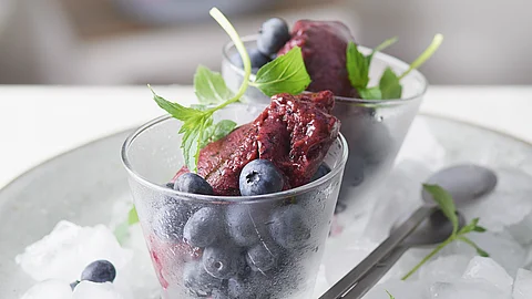 Sommerliches Heidelbeer-Sorbet