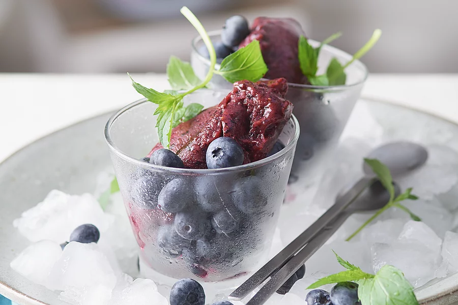 Sommerliches Heidelbeer-Sorbet