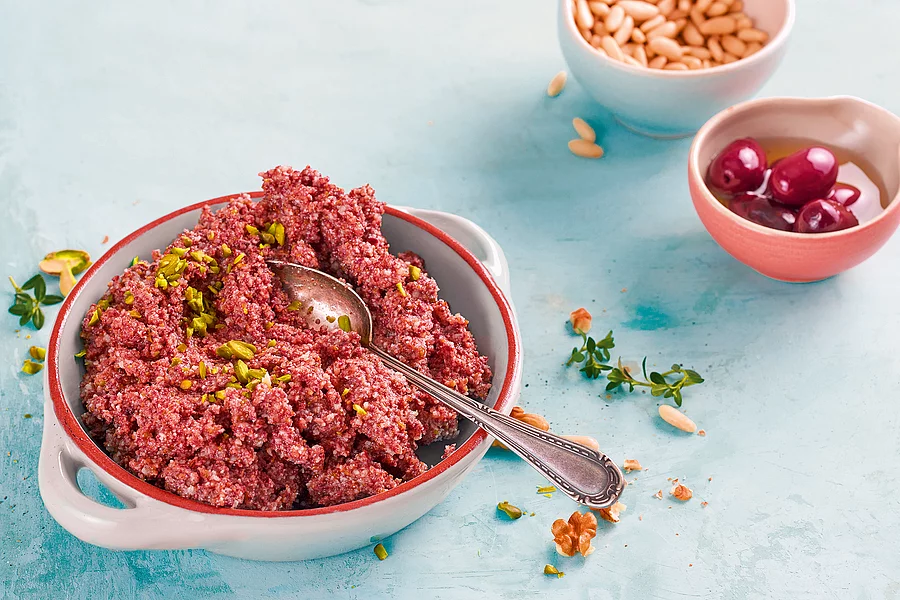 Nuss-Oliven-Pesto