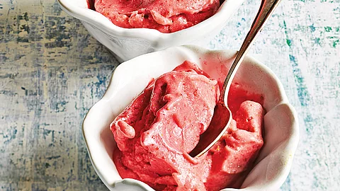 Erdbeer-Kokos-Sorbet