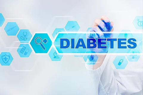 Animierter Diabetes-Banner mit Arzt im Hintergrund