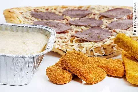 Fertiggerichte und Junkfood: Pizza, Fischstäbchen, Auflauf